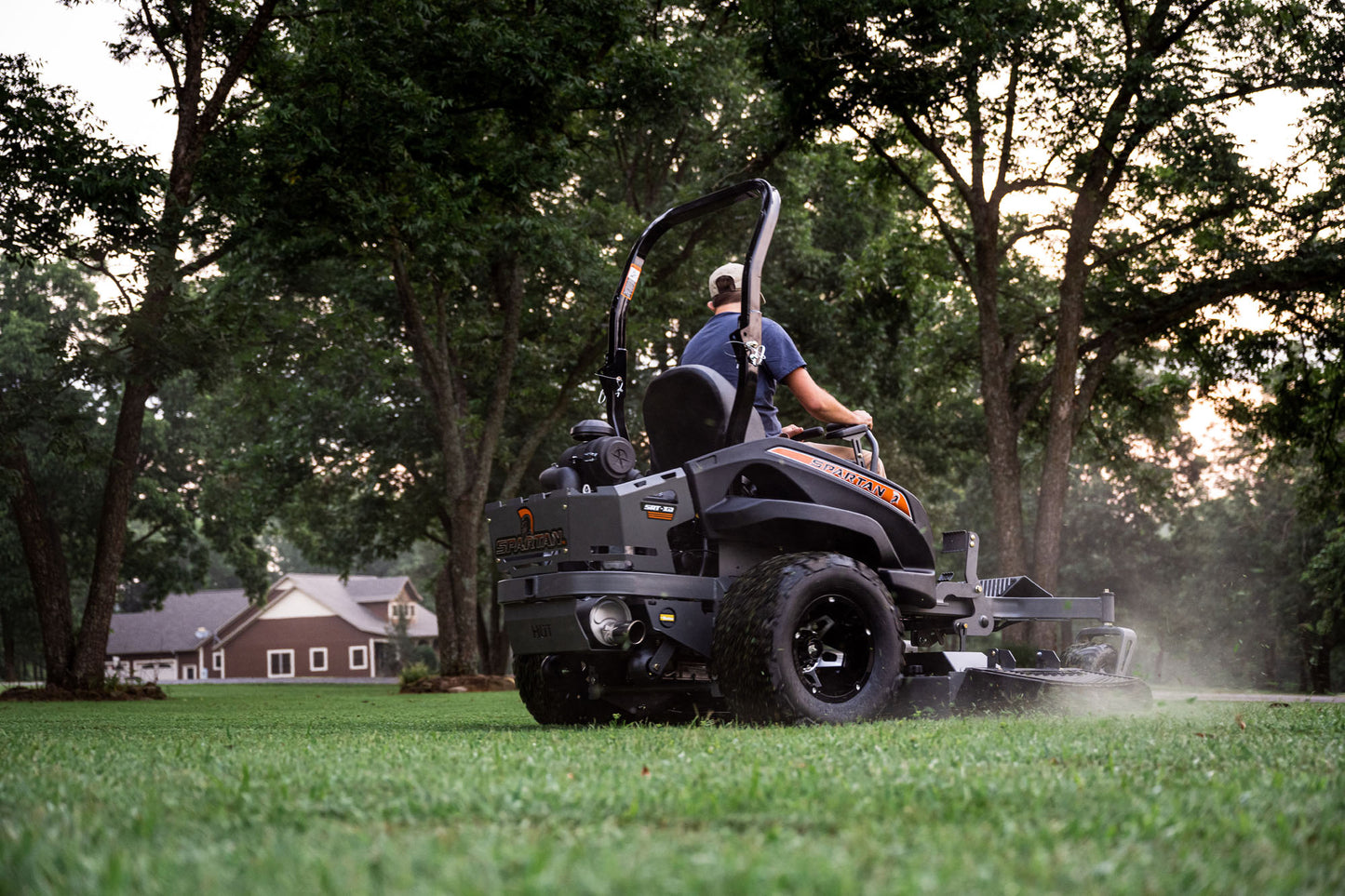 Spartan SRT-XD 61" COMMERCIAL ZERO-TURN MOWER W/ Vanguard (37 HP EFI) (SSXD161993VE)