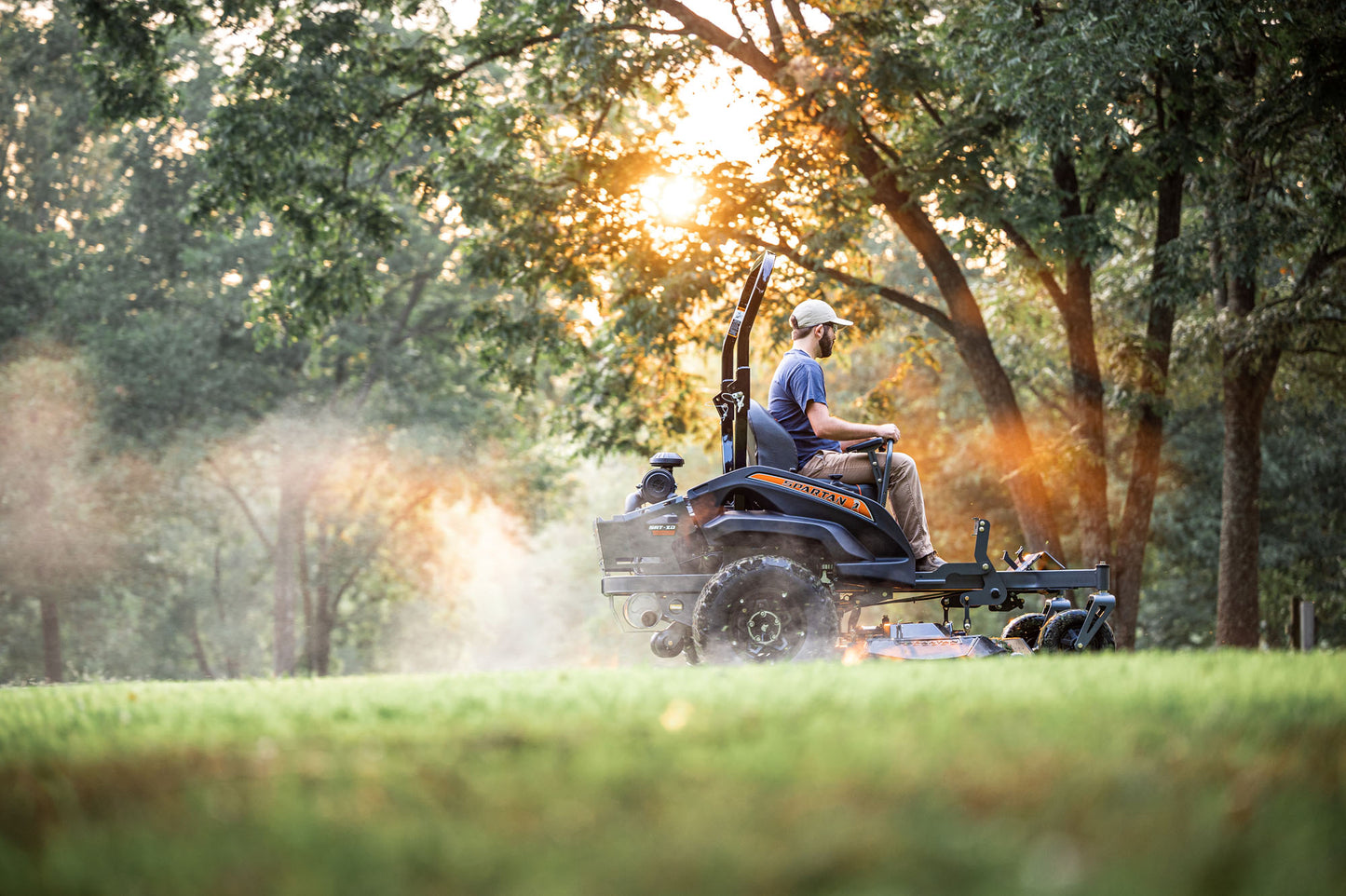 Spartan SRT-XD 61" COMMERCIAL ZERO-TURN MOWER W/ Vanguard (37 HP EFI) (SSXD161993VE)