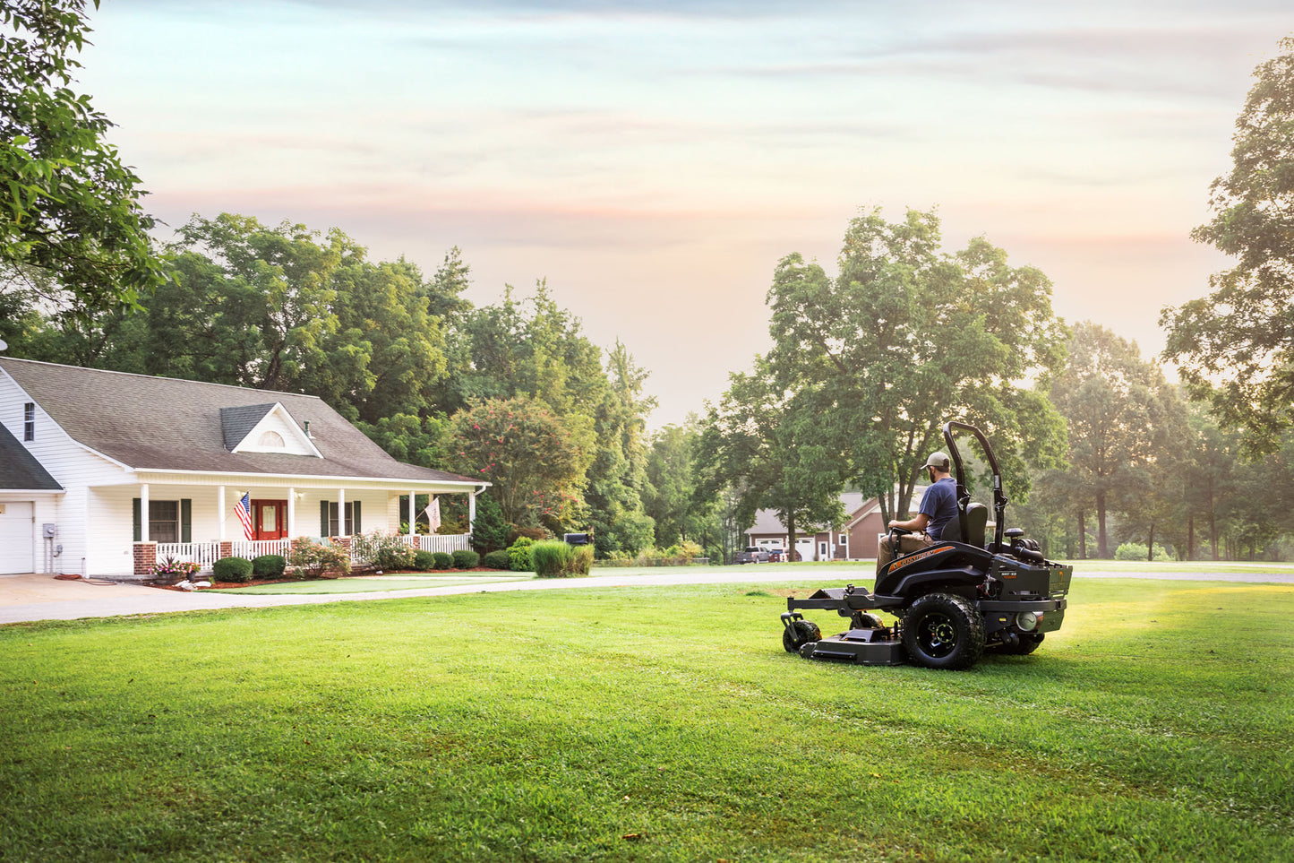Spartan SRT-XD 61" COMMERCIAL ZERO-TURN MOWER W/ Vanguard (37 HP EFI) (SSXD161993VE)