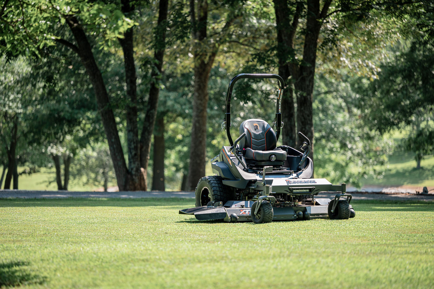 Spartan SRT-XD 61" COMMERCIAL ZERO-TURN MOWER W/ Vanguard (37 HP EFI) (SSXD161993VE)
