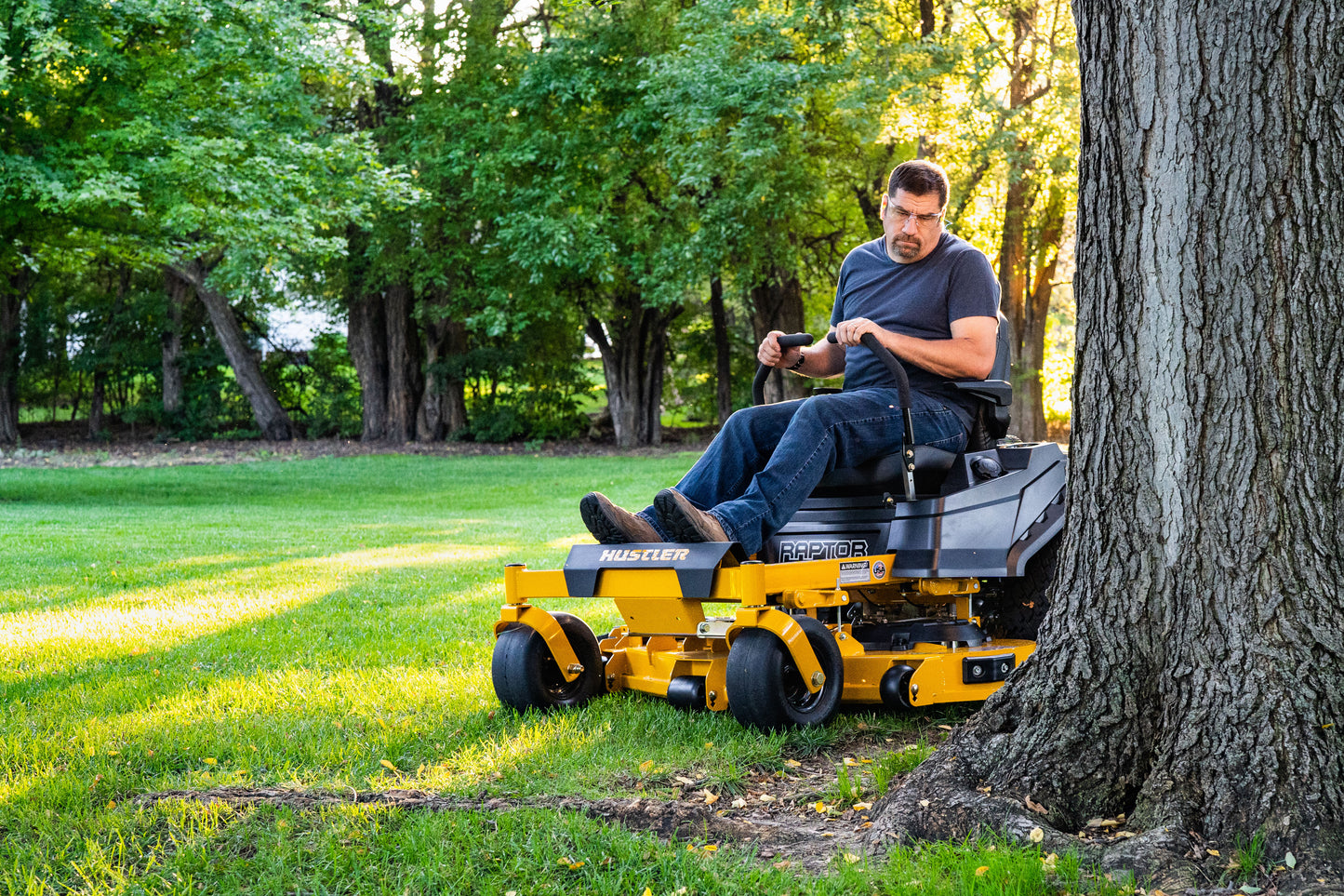 HUSTLER RAPTOR XDX 48" RESIDENTIAL ZERO-TURN MOWER W/ KAWASAKI FR651 (21.5HP)