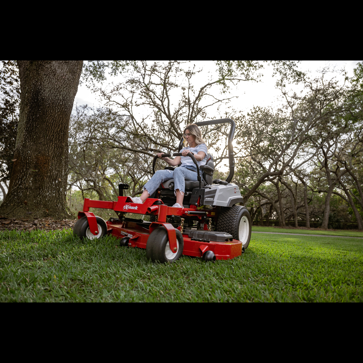 EXMARK RADIUS S 60" COMMERCIAL ZERO TURN, MOWER W/ KAWASAKI FX730V (23.5hp) (RZS730GKA603A3)